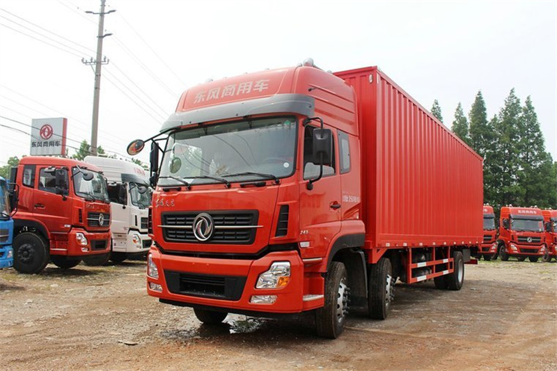 东风商用车 天龙重卡 340马力 8X4 9.6米 国四厢式载货车(DFL5311XXYAX10A)