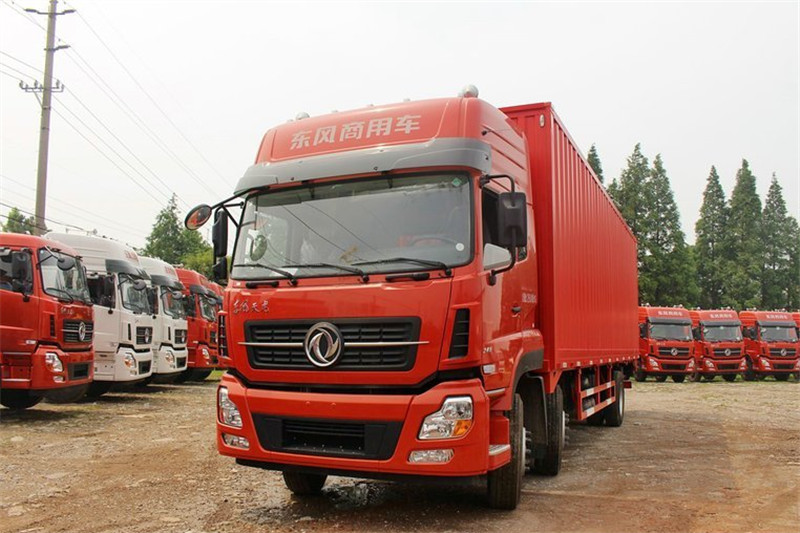 东风商用车 天龙重卡 340马力 8X4 9.6米 国四厢式载货车(DFL5311XXYAX10A)