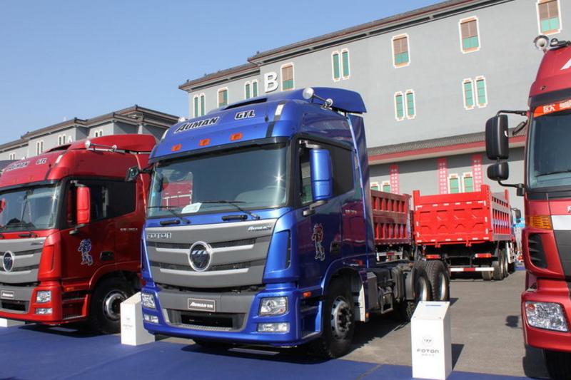 福田 欧曼GTL 9系重卡 420马力 6X4 国五LNG牵引车(BJ4259SMFCB-XA)