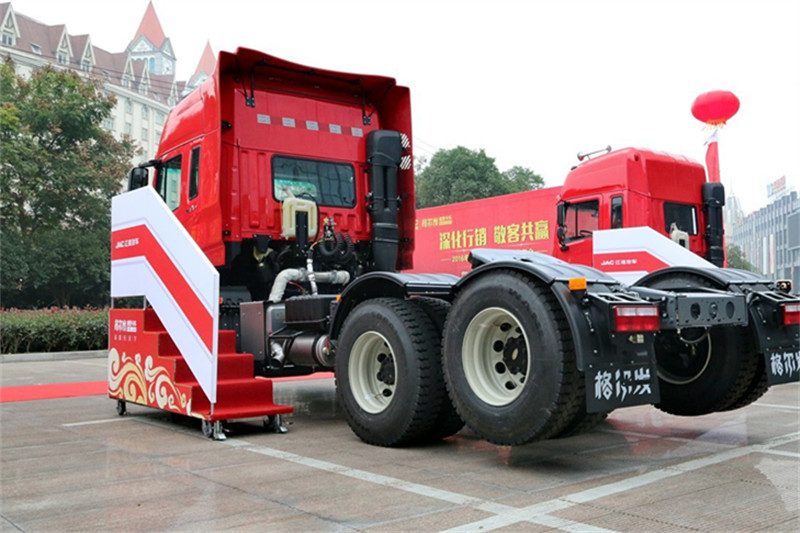 江淮 格尔发A5W重卡 375马力 6X2 国五牵引车(后提升)(HFC4251P1K6C33S3V)