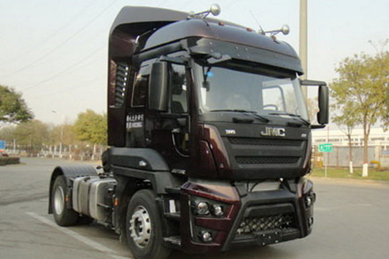 江铃重汽 福特Cargo重卡 365马力 4X2 国五牵引车(SXQ4180J1A2D5)