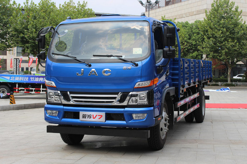 江淮 骏铃V7 141马力 4X2 6.2米 国四 单排栏板载货车(HFC1092P91K1D3)