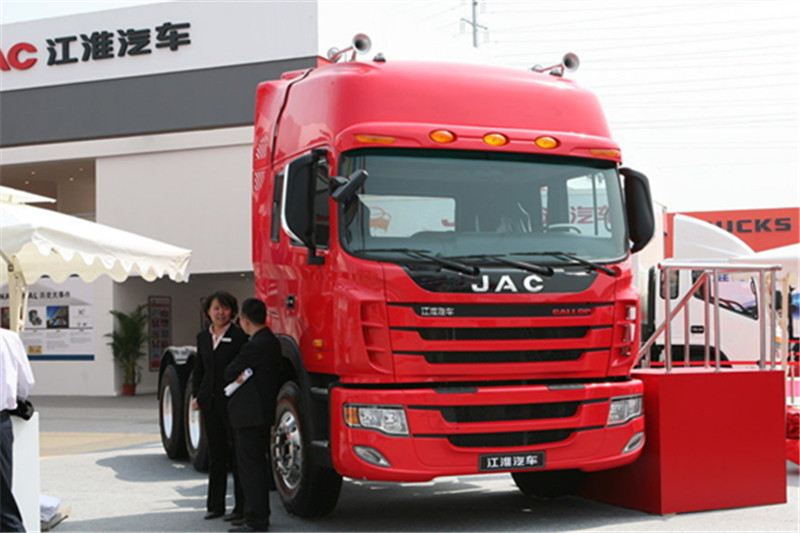 江淮 格尔发K3重卡 336马力 6X4 国四牵引车(HFC4250K3R1F)