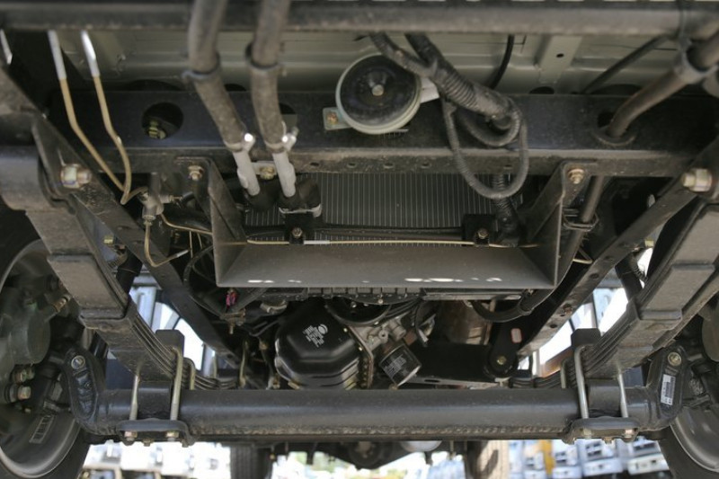 江淮 康铃X3 61马力 汽油/CNG 4X2 2.5米 国四 双排厢式微卡(HFC5020XXYRW6T1B7D)