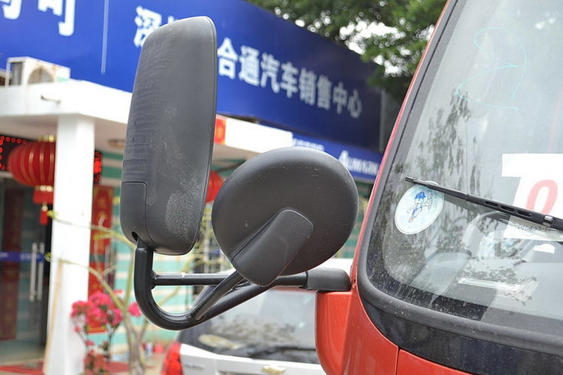 福田 欧马可3系 143马力 3360轴距 国四 排半轻卡底盘(BJ1049V9PEA-FA)