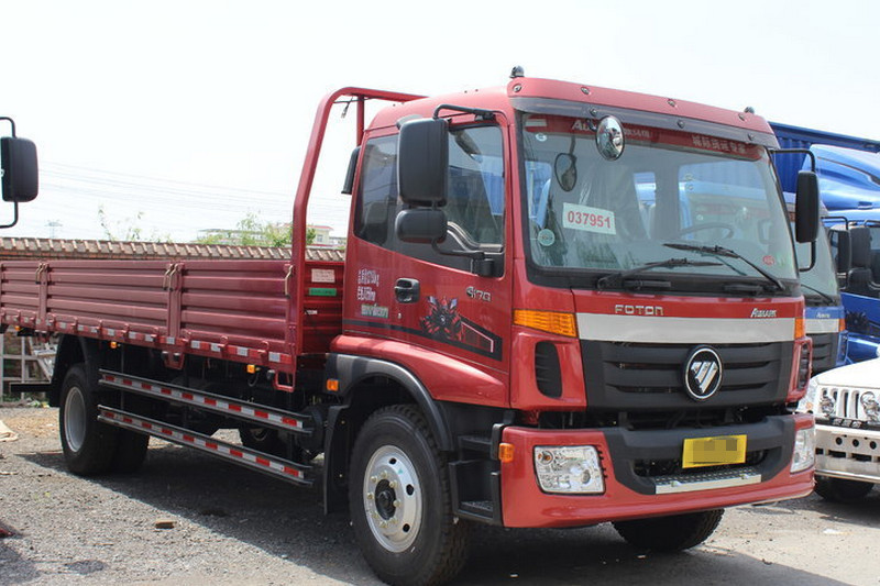 福田 欧马可5系中卡 170马力 4X2 6.8米 国四 排半栏板载货车(BJ1159VKPEK-FB)