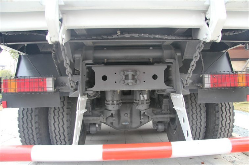 东风商用车 天龙重卡 350马力 6X4 6.2米 国四自卸车(DFL3258A13)