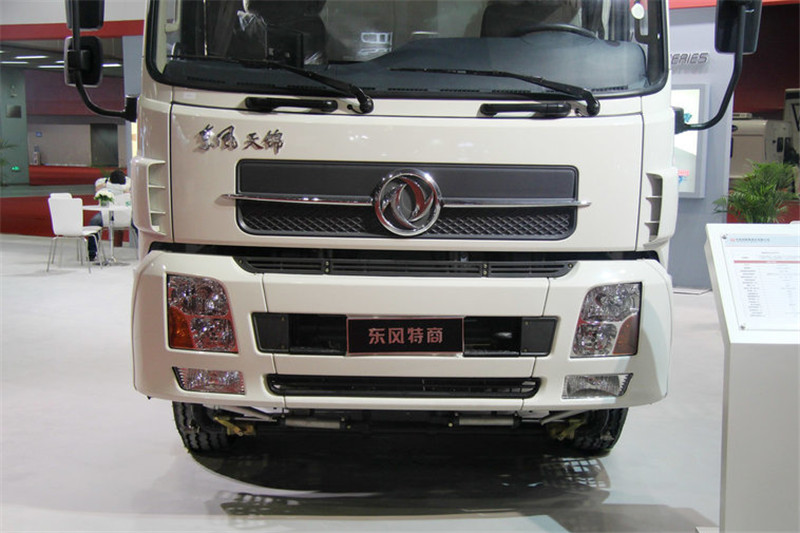 东风 天锦 180马力 4X2 国四扫路车(EQ5160TXS4)