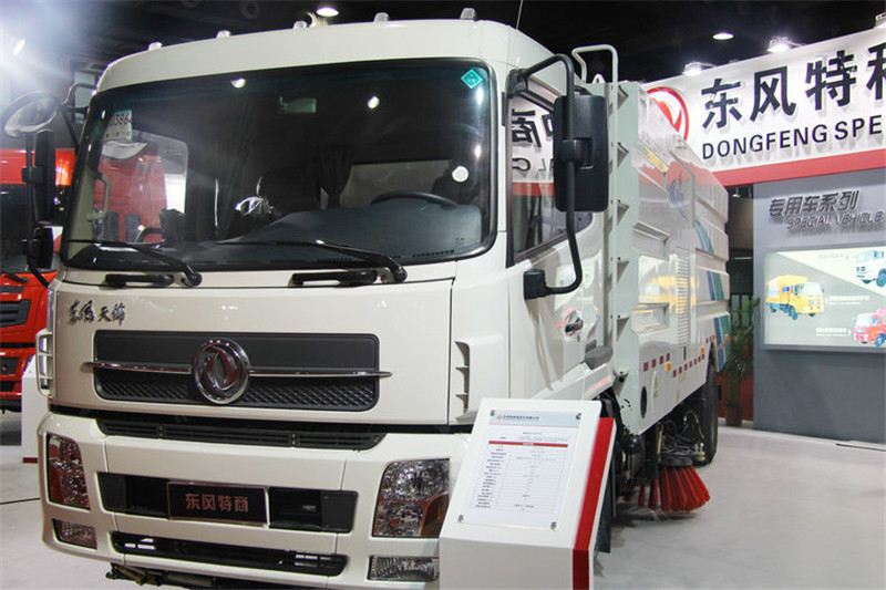 东风 天锦 210马力 4X2 国五扫路车(SGZ5169TSLEQ5N)