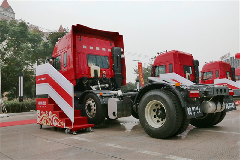 江淮 格尔发K3W重卡 轻量化版 350马力 6X2 国五牵引车(HFC4251P1K5D26S3V)