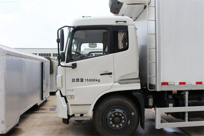 东风商用车 天锦 210马力 4X2 7.5米 国五冷藏车(KFT5166XLC50)