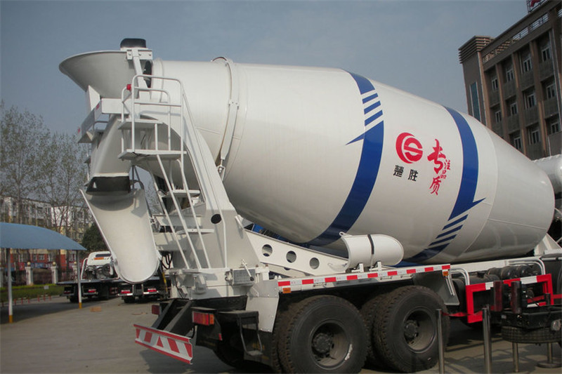 东风 大力神 375马力 8X4 国三混凝土搅拌车(DFL5310GJBA1)