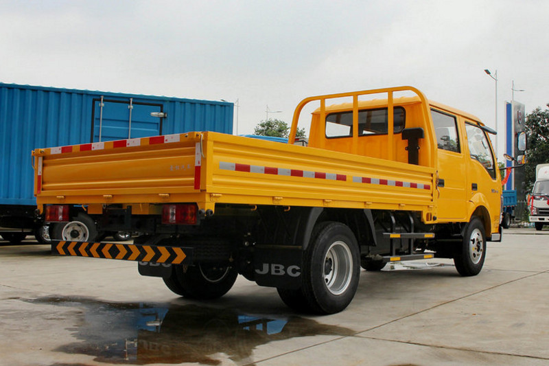 金杯 骐运 98马力 4X2 汽油/CNG 2.6米 国五双排厢式轻卡(油刹)(SY5035XXYSL1-W2)