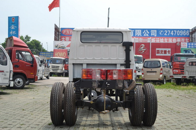 金杯 骐运 108马力 4X2 3350轴距 国四双排轻卡底盘(SY1044SV5S)
