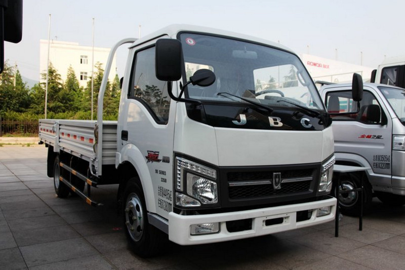 金杯 骐运 98马力 4X2 汽油/CNG 3.7米 国五单排栏板轻卡(油刹)(SY1035DW2ZA1)