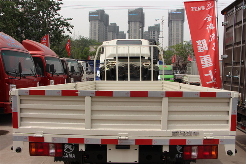 凯马 凯捷 143马力 4.2米 国四单排栏板轻卡(KMC1046H33D4)上装图片