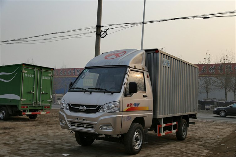 凯马 锐菱 1.1L 61马力 汽油/CNG 2.6米 国五双排厢式微卡(KMC5030XXYL27S5)