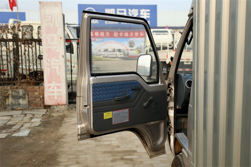 凯马 锐菱 1.1L 61马力 汽油/CNG 2.6米 国五双排厢式微卡(KMC5030XXYL27S5)