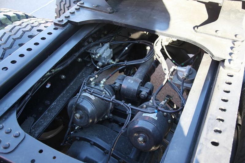福田 欧曼GTL 9系重卡 超能版 400马力 6X4 国四牵引车(BJ4259SMFKB-XC)
