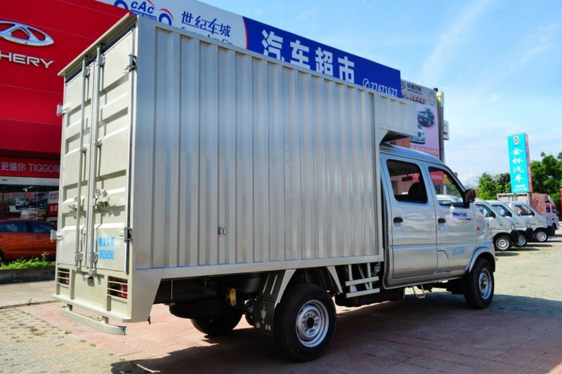 金杯 西部牛仔 1.5L 102马力 汽油 4X2 3.42米 国五单排厢式微卡(SY5031XXYAADX9LEB)