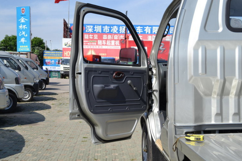 金杯 西部牛仔 1.1L 69马力 汽油 4X2 3.3米 国四单排栏板微卡
