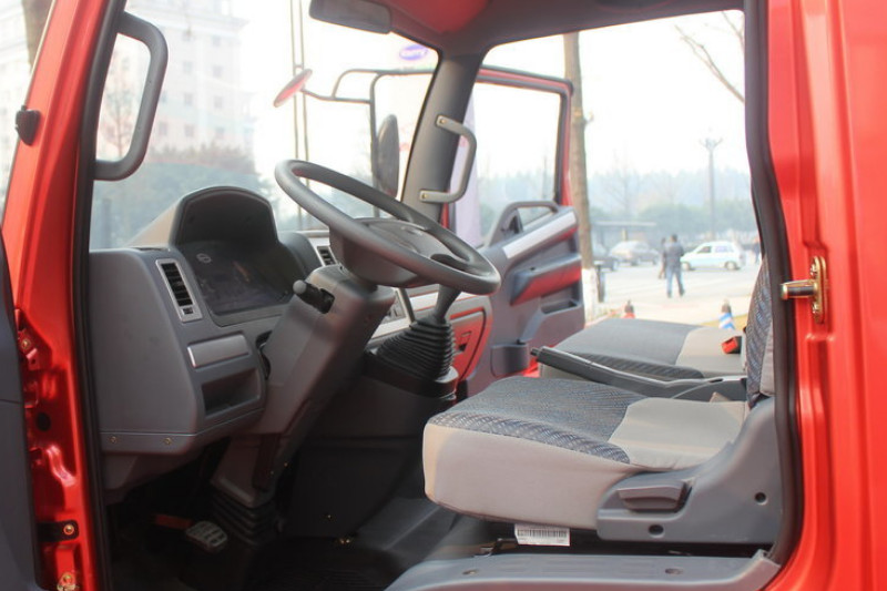 开瑞 绿卡T 宽体 113马力 4X2 4.1米 国四 单排厢式轻卡(SQR1040H30D)