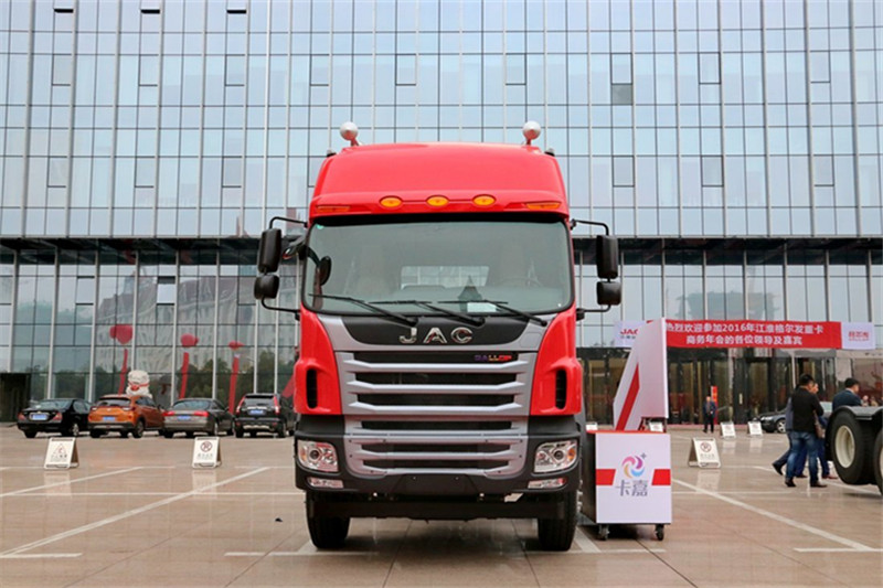 江淮 格尔发A5W重卡 270马力 8X4 9.5米 国四排半厢式载货车(一汽10档)(HFC5311XXYP2K4H45F)