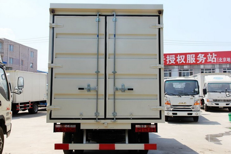 江淮 骏铃E6 141马力 4.2米 国五 单排厢式轻卡(国五)(HFC5043XXYP91K1C2V)