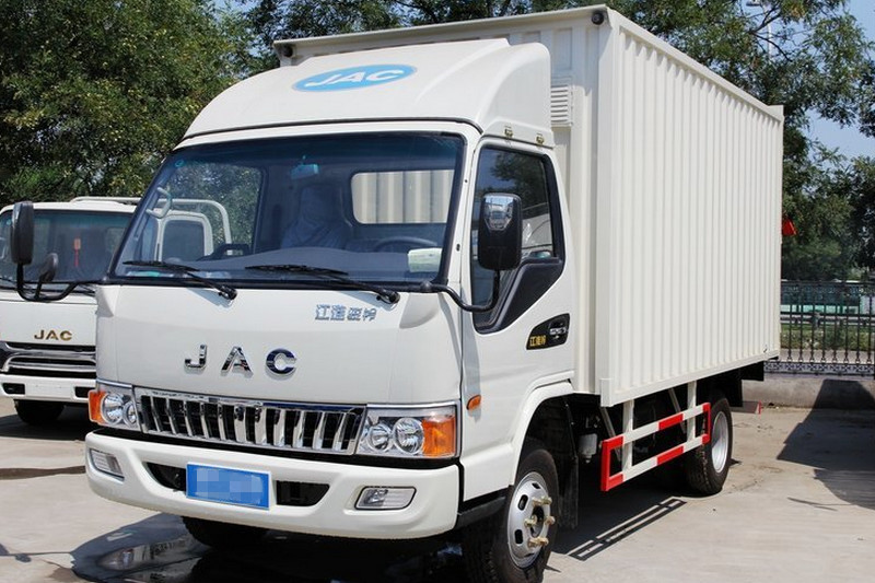江淮 骏铃E7 132马力 4X2 5.2米 国四 厢式载货车(HFC5120XXYP81K2D1)