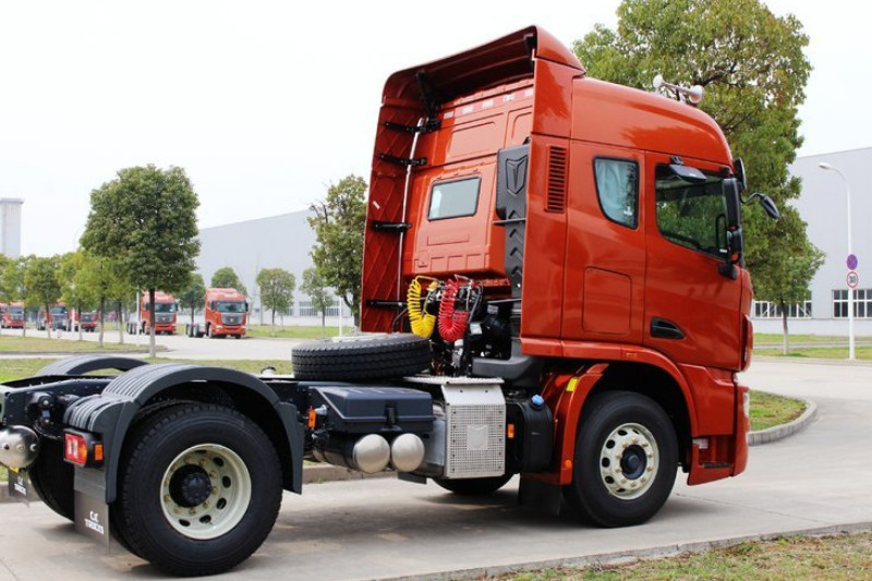 联合卡车 U350重卡 350马力 4X2 国五牵引车(QCC4182D651)