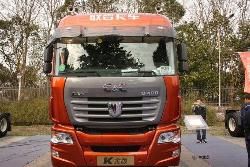 联合卡车 U400重卡 2015款 K金版 400马力 6X4 国四 LNG牵引车(SQR4252N6ZT4)