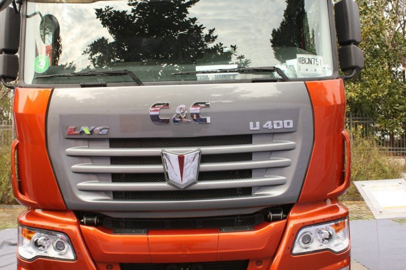 联合卡车 U400重卡 400马力 6X4 国五 LNG牵引车(SQR4252N6ZT4-3)