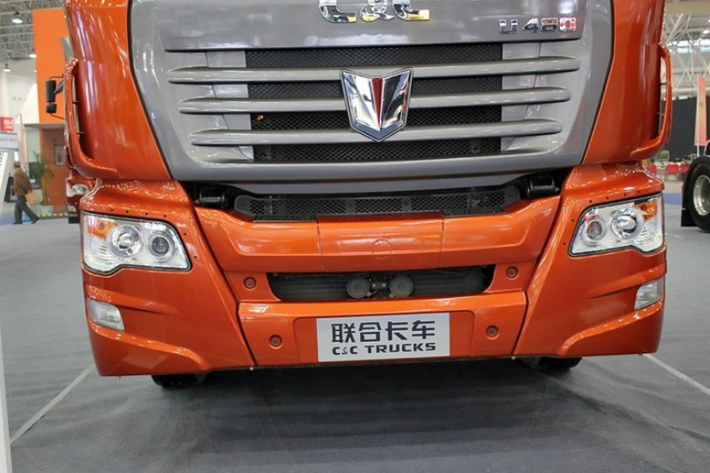联合卡车u480重卡480马力6x4国四牵引车sqr4251d6zt44