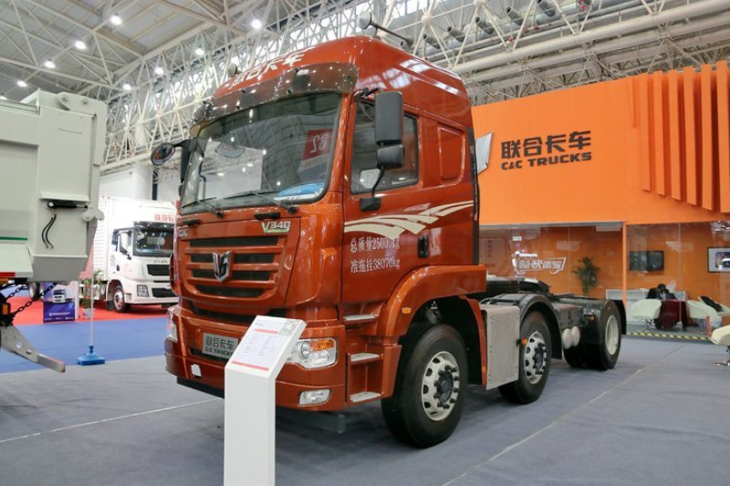 联合卡车 V380重卡 380马力 6X2 国四 牵引车(SQR4251D6ZT2-2)