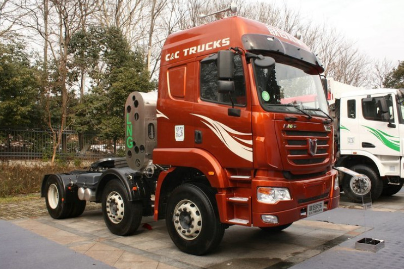 联合卡车 V340重卡 2015款 340马力 6X2 LNG 国五 牵引车(SQR4252N6ZT2-3)