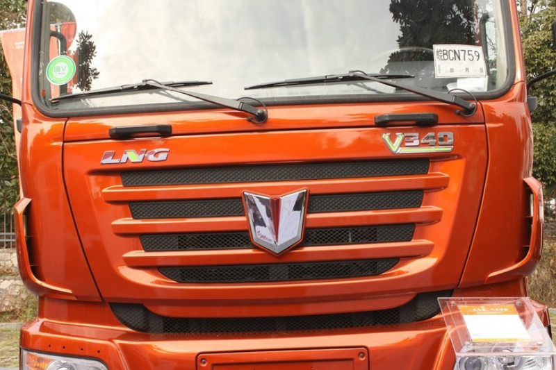 联合卡车 V340重卡 2015款 340马力 6X2 LNG 国五 牵引车(SQR4252N6ZT2-3)