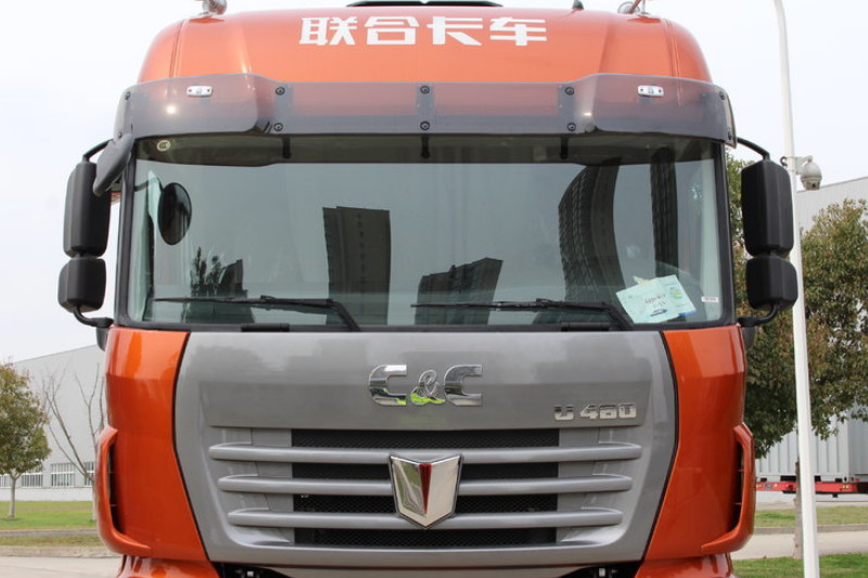 联合卡车 U460重卡 460马力 6X4 国五 牵引车(QCC4252D654-2)