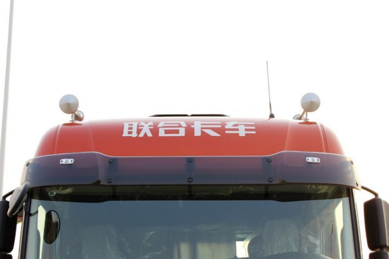 联合卡车 U380重卡 380马力 6X2 LNG 国五 牵引车(SQR4252N6ZT2)