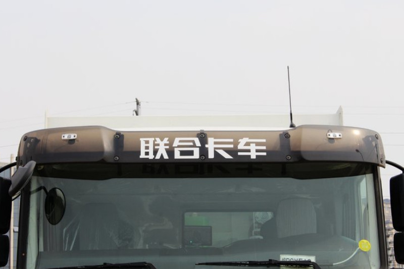 联合卡车U350 350马力 6X4 5.8米 国五 自卸车(QCC3252D654)