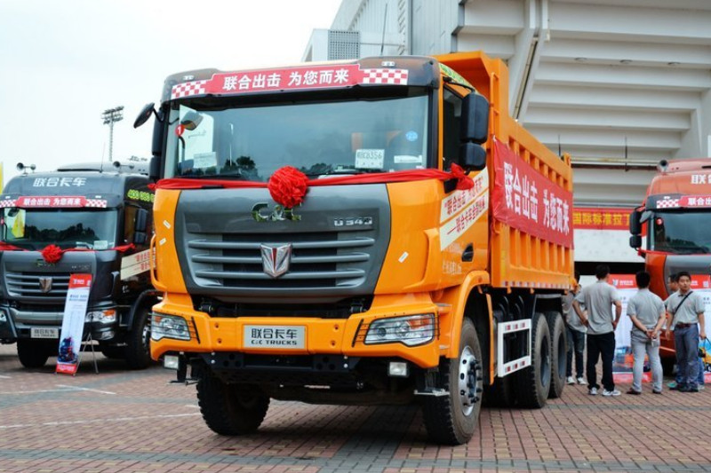 联合卡车U340 340马力 6X4 5.6米LNG 国四 自卸车(SQR3251D6T4-2)