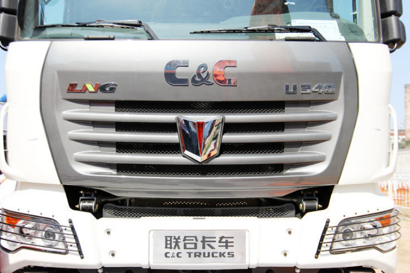  联合卡车U340 340马力 6X4 5.8米LNG 国五 自卸车(蓬翔轮边减速桥)(SQR3252N6T4)