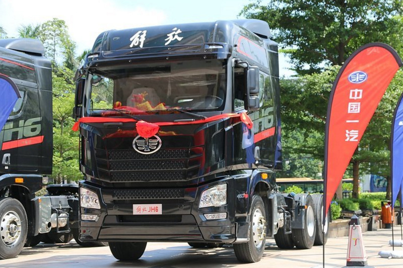 一汽解放青汽 JH6重卡 500马力 6X4 国五牵引车(CA4250P25K2T1E5A)