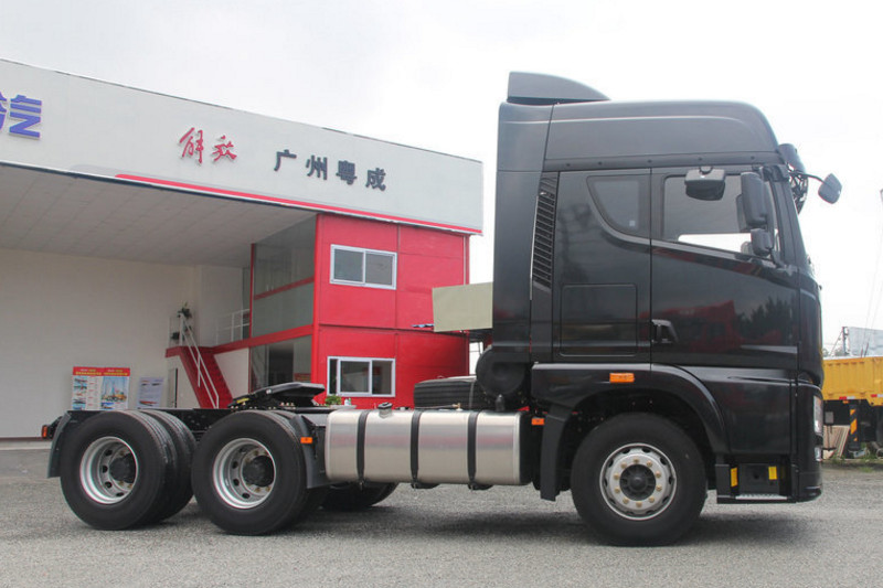 一汽解放青汽 JH6重卡 400马力 6X4 LNG 国五牵引车(CA4250P25K27T1E5M)
