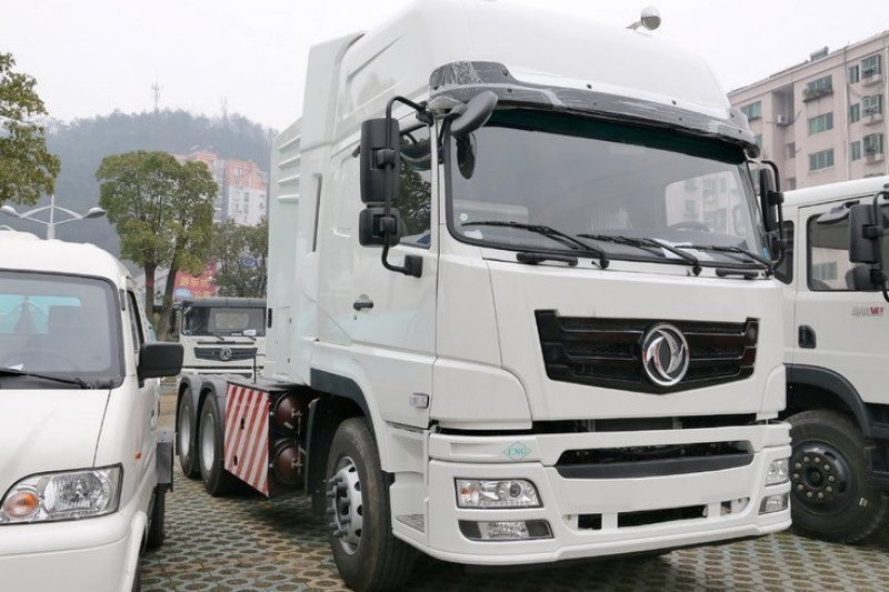 东风神宇 御龙重卡 375马力 6X4 CNG 国五 牵引车(EQ4250GLN2)