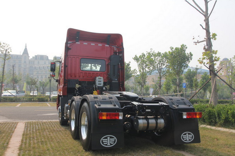 一汽解放青汽 天V重卡 375马力 6X4 国五牵引车(CA4256P2K15T1E5A80)