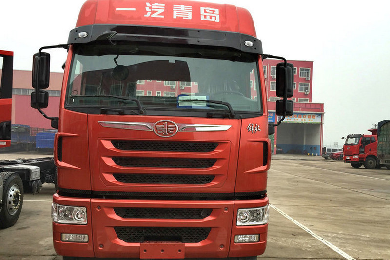 一汽解放青汽 天V重卡 430马力 6X4 国五牵引车(双油箱)(CA4256P2K15T1E5A80)