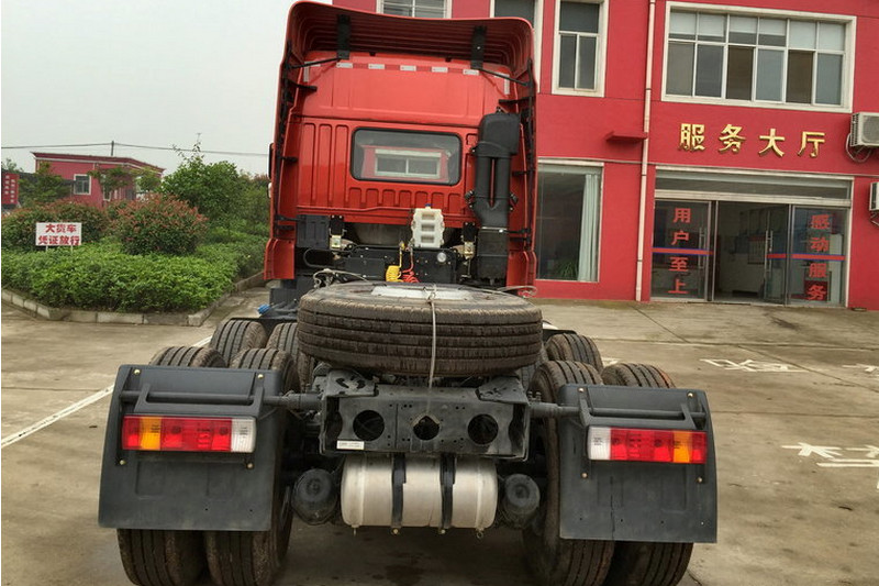 一汽解放青汽 天V重卡 430马力 6X4 国五牵引车(双油箱)(CA4256P2K15T1E5A80)