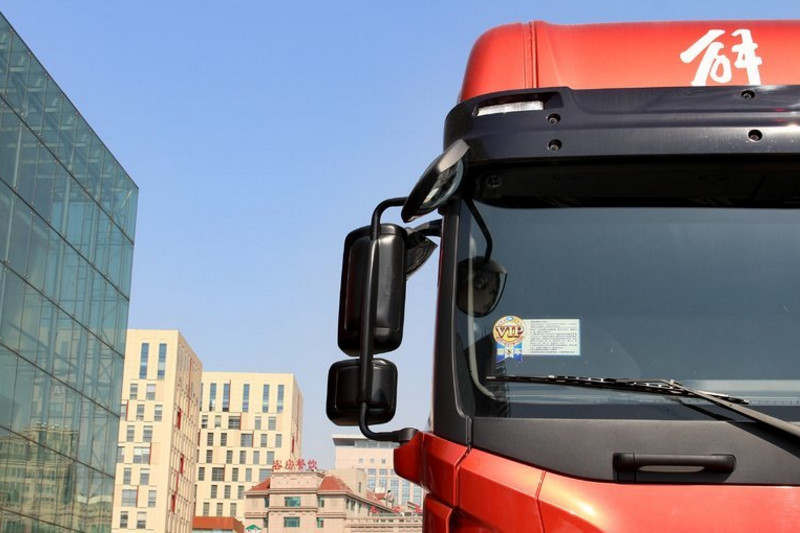 一汽解放青汽 JH6重卡 350马力 6X2 国四牵引车(CA4250P25K24T3E4)