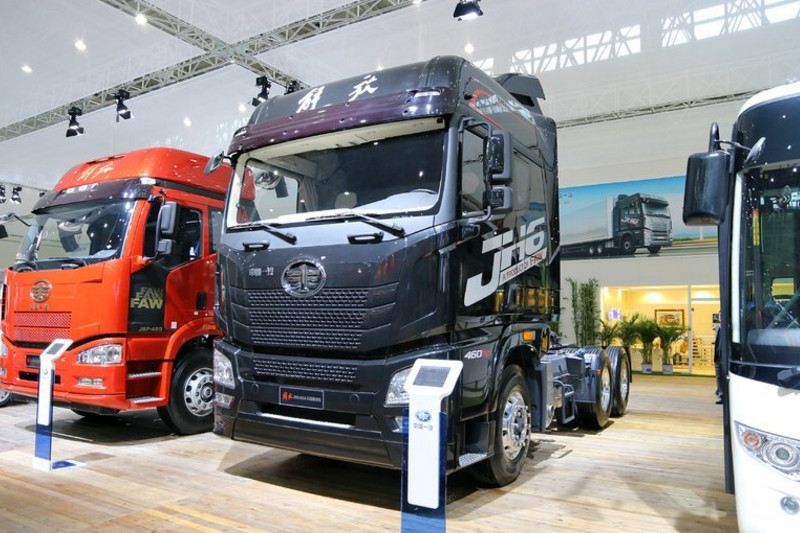 一汽解放青汽 JH6重卡 460马力 6X4 国四牵引车(后桥:457冲焊桥)