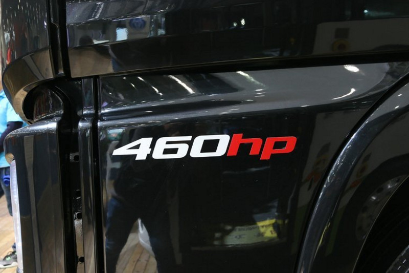 一汽解放青汽 JH6重卡 460马力 6X4 国四牵引车(后桥:457冲焊桥)
